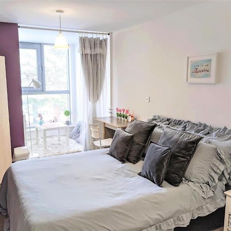 Large 3 Bedrooms In Liverpool City Centre, Free Parking Esterno foto
