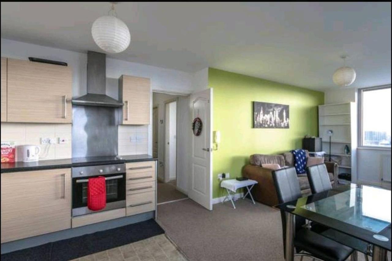 Large 3 Bedrooms In Liverpool City Centre, Free Parking Esterno foto