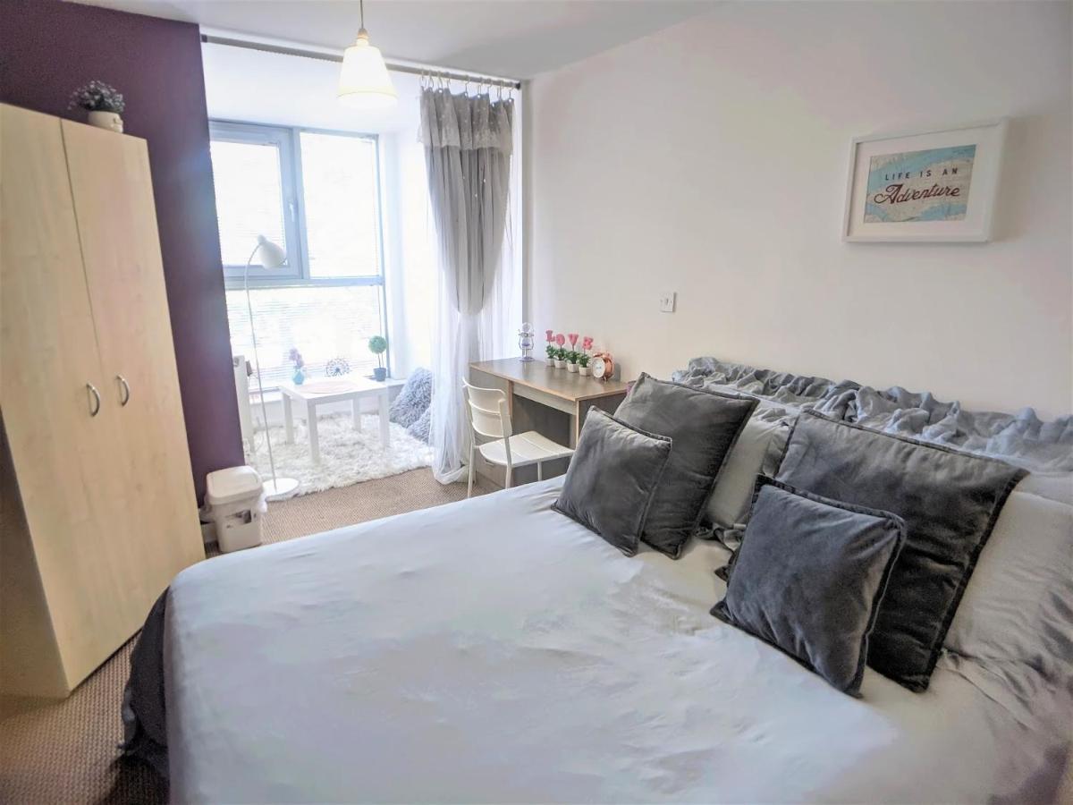 Large 3 Bedrooms In Liverpool City Centre, Free Parking Esterno foto